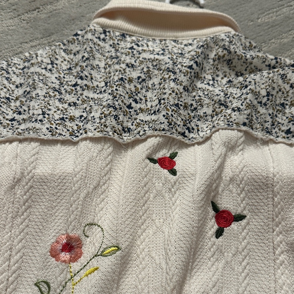 POL Floral Embroidered Women's Jacket - Picture 13 of 15